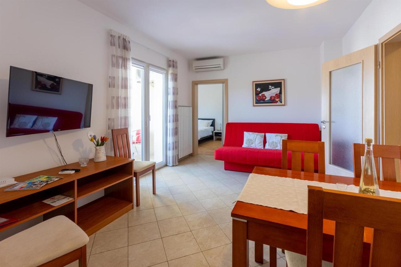 Apartments Vesna Malinska Ngoại thất bức ảnh