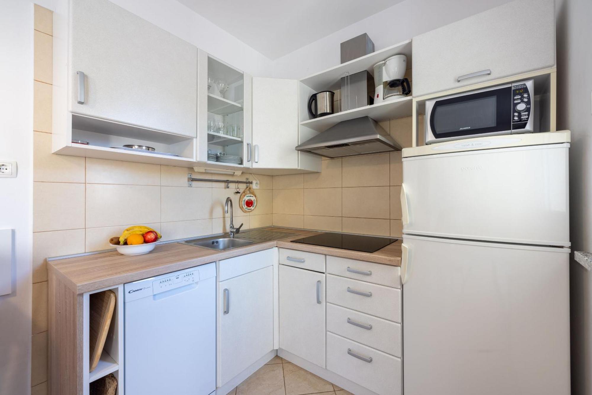 Apartments Vesna Malinska Ngoại thất bức ảnh