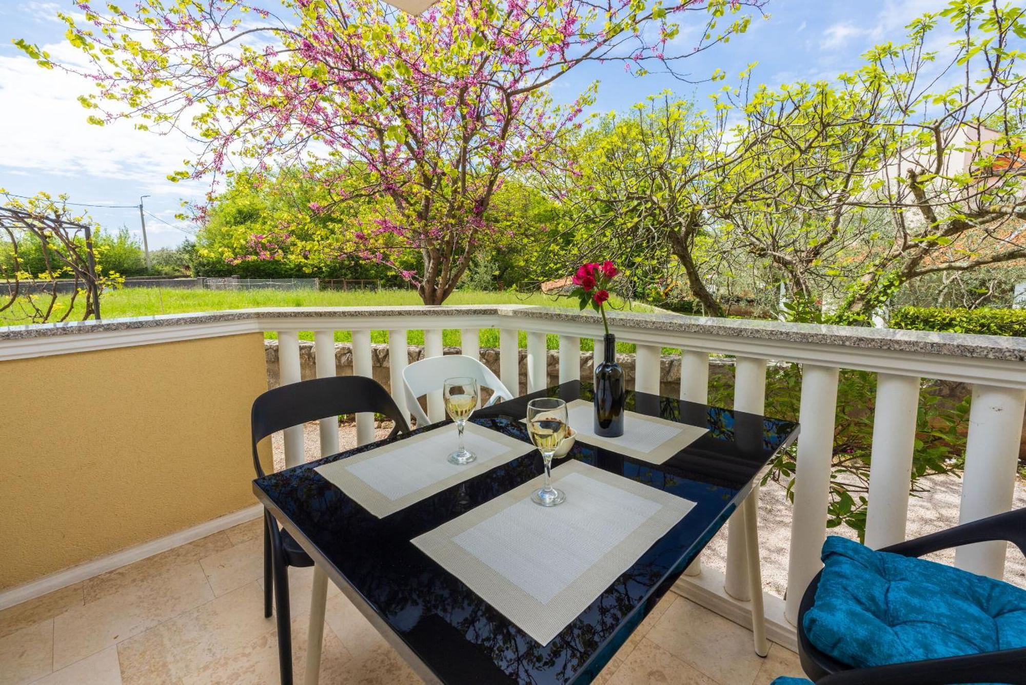 Apartments Vesna Malinska Ngoại thất bức ảnh